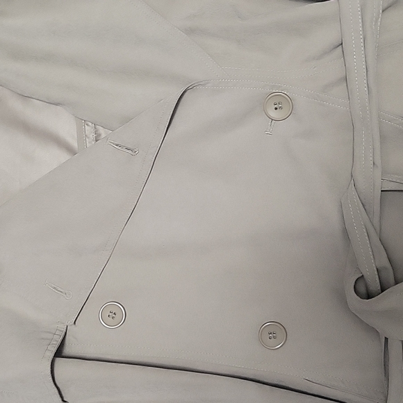 Event Trench Coat, Large - Picture 15 of 17